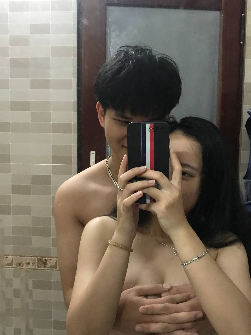 Bạn gái của trường Cao đẳng Bạch Hổ vừa mới tốt nghiệp